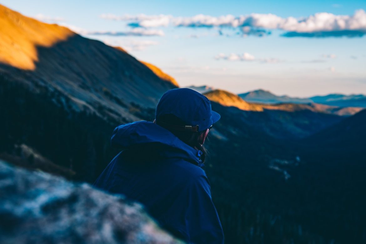 Autokarem czy busem? Poznaj zalety podróżowania nimi!