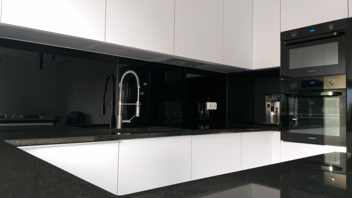 Przekształć swoją kuchnię w przestrzeń marzeń z meblami na wymiar z Bielsko-Białej